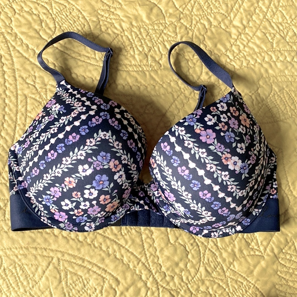 Brand New! Victoria’s Secret WEAR EVERYWHERE push-up bra 32DD